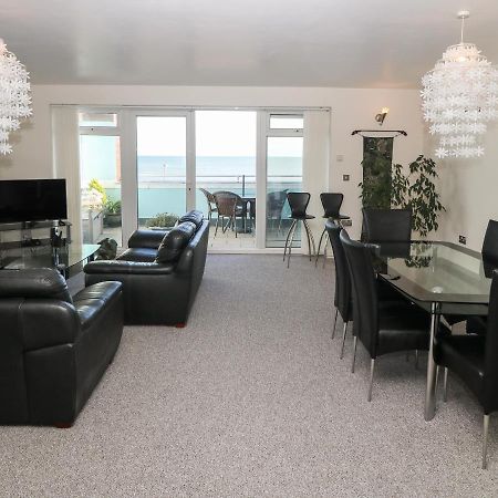 Sea View Apartment Pwllheli Exteriör bild