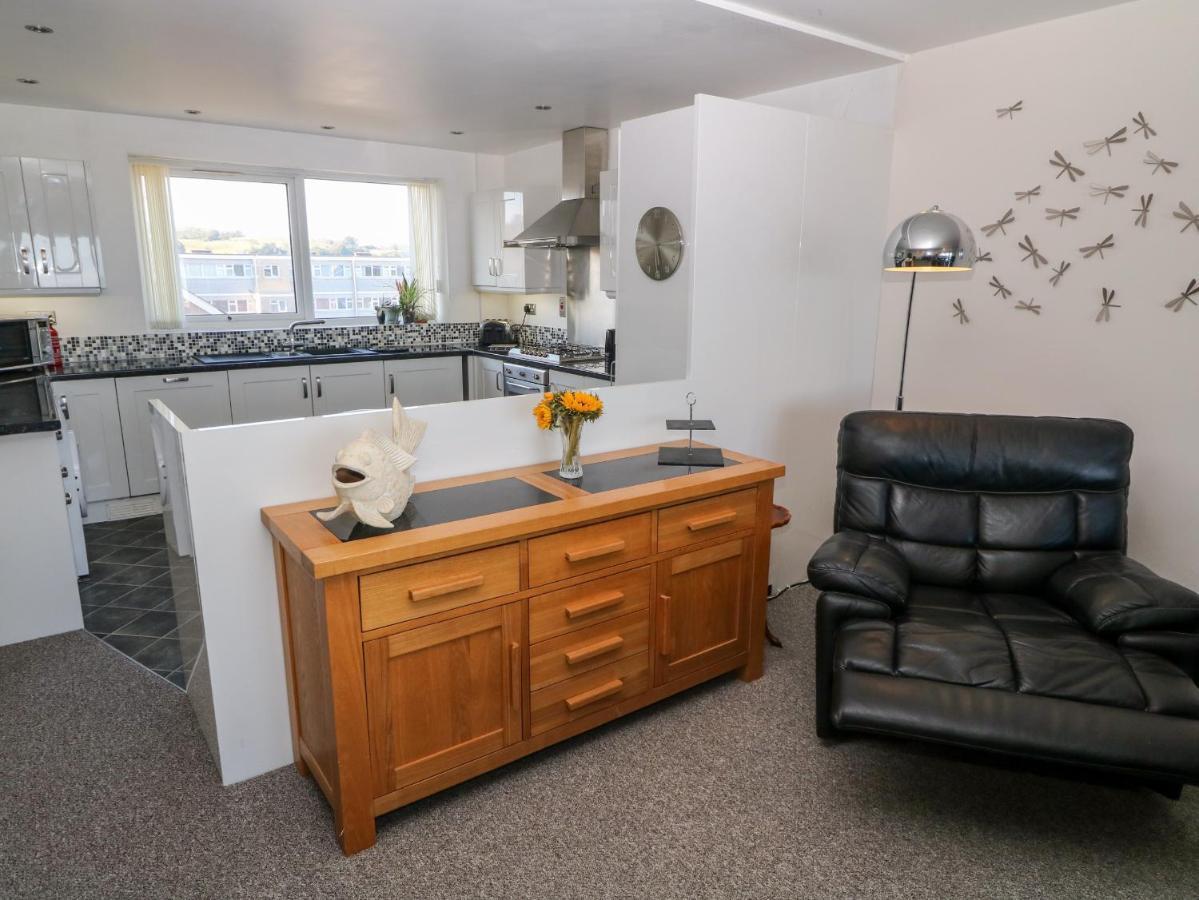 Sea View Apartment Pwllheli Exteriör bild