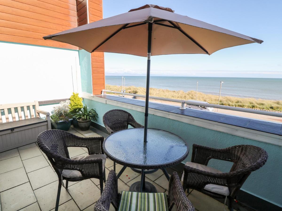 Sea View Apartment Pwllheli Exteriör bild